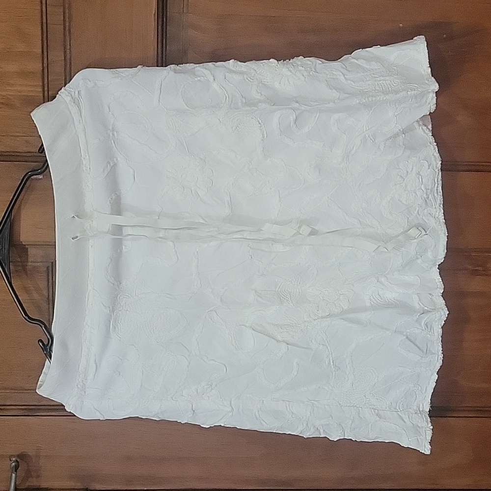 Max Studio white stiched designed skirt
